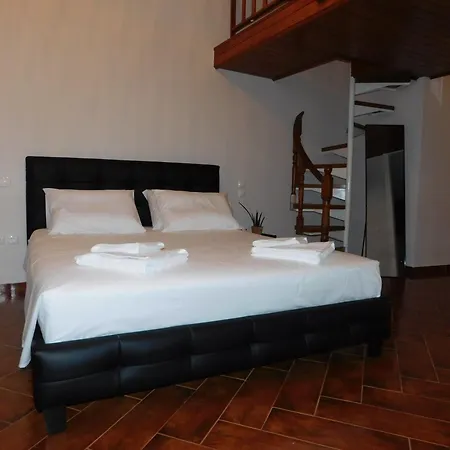 Demi's House Vóthon